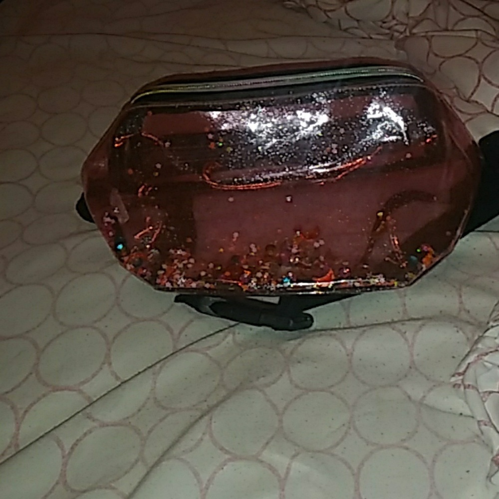 3 pocket glossy fannypack